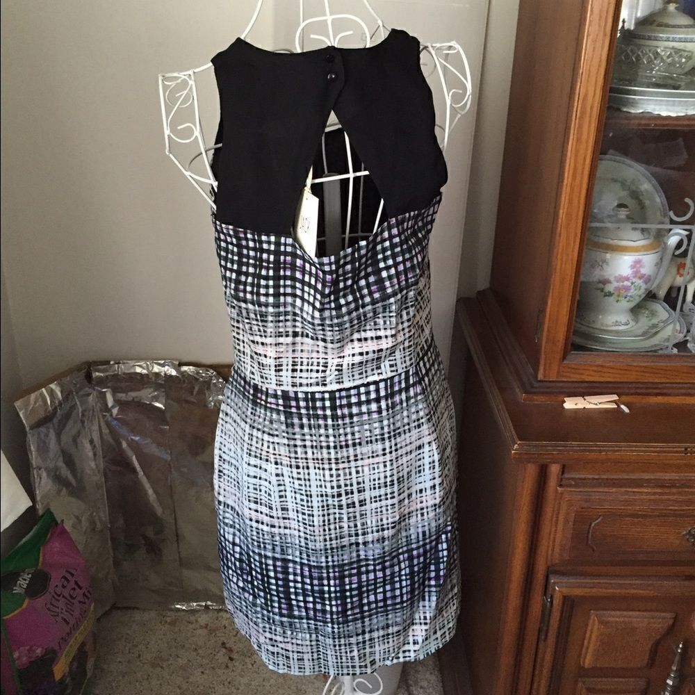 Jack by BB Dakota Plaid Cutout Back Sleeveless Dress NWT Size 4 - Picture 3 of 13
